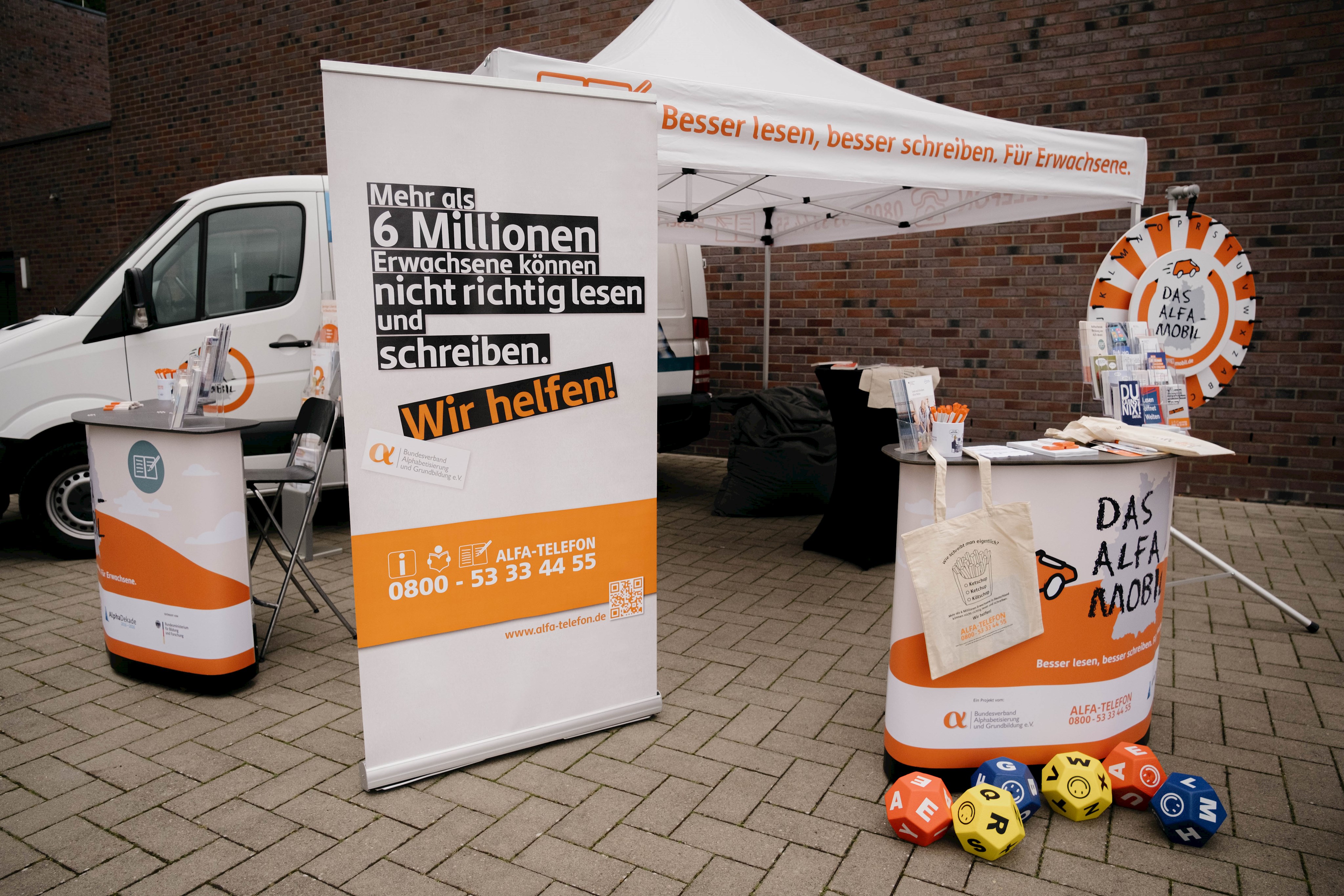 Leider haben wir keinen Alternativtext zu diesem Bild, aber wir arbeiten daran.